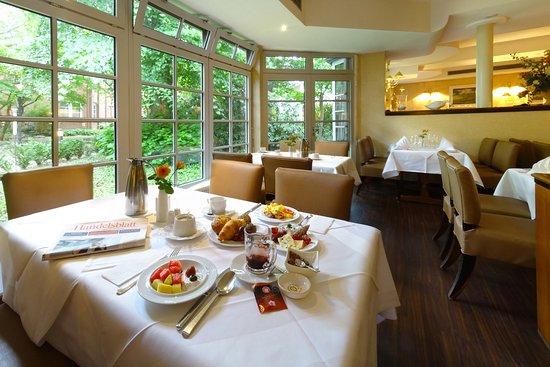 BEST WESTERN Hotel Schmoeker Hof