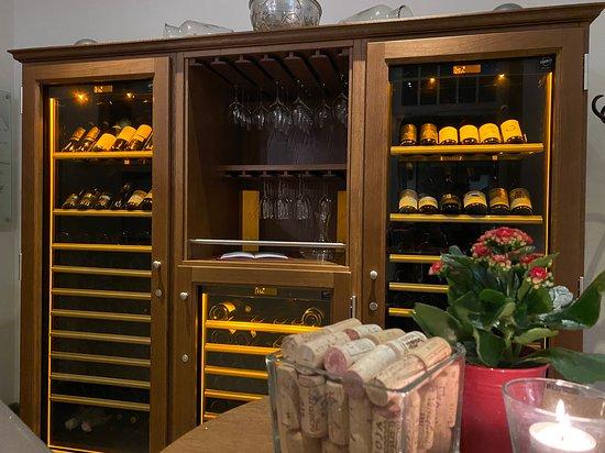 Luise Cafe Bar Restaurant