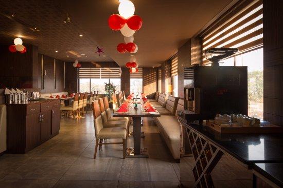 The Tamarynd Restaurant & Lounge