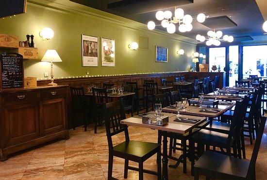 Chez Mademoiselle Divonne