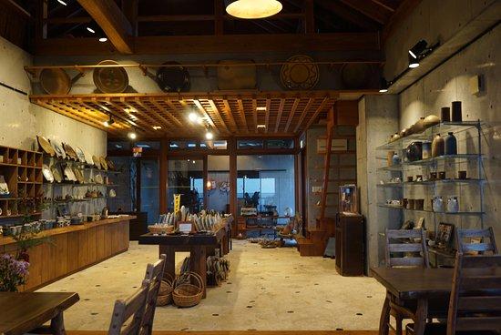 Cafe Gallery Dokadoka