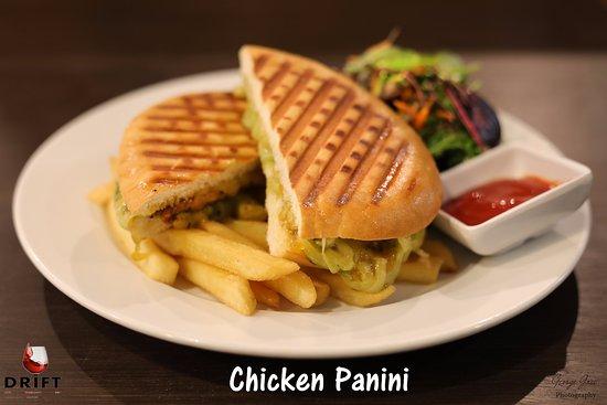 Drift Cafe Restaurant & Bar