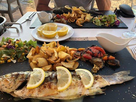 La Luz All Day Beach Bar