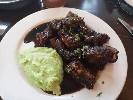 Savora Seafood & Grill