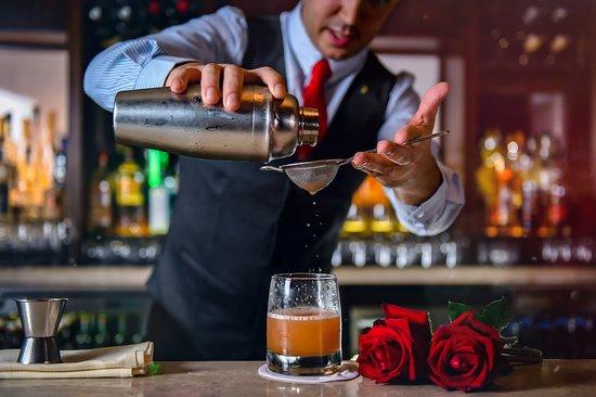 Downtown Bar InterContinental Regency Bahrain