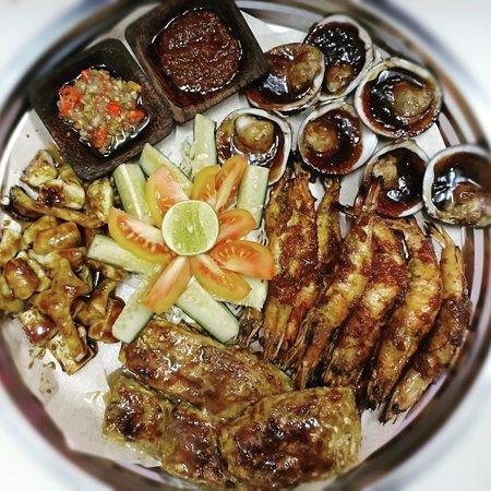 OFF the HOOK Fresh Grilled Seafood