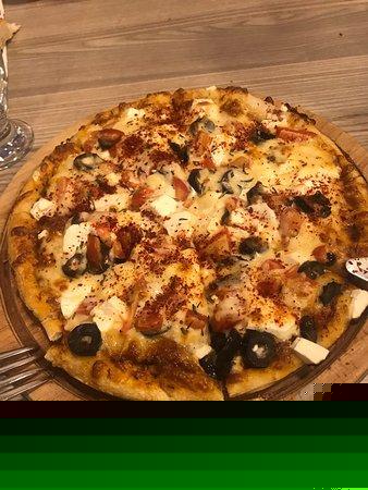 Pizza Dilara