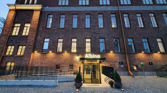 Albina Restaurant & Wine Bar