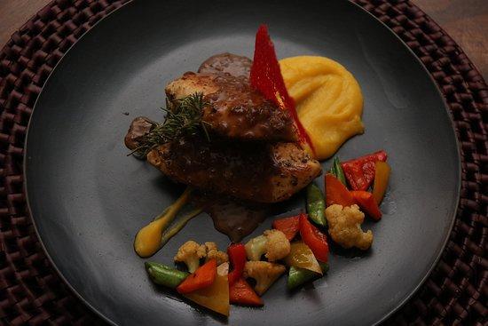 Lantern @ 71 Bistro and Bar