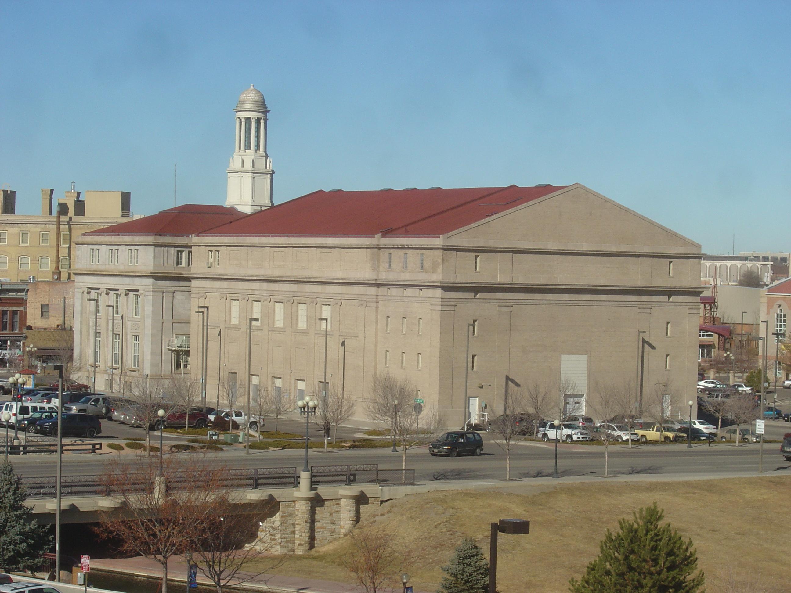 Pueblo Memorial Hall