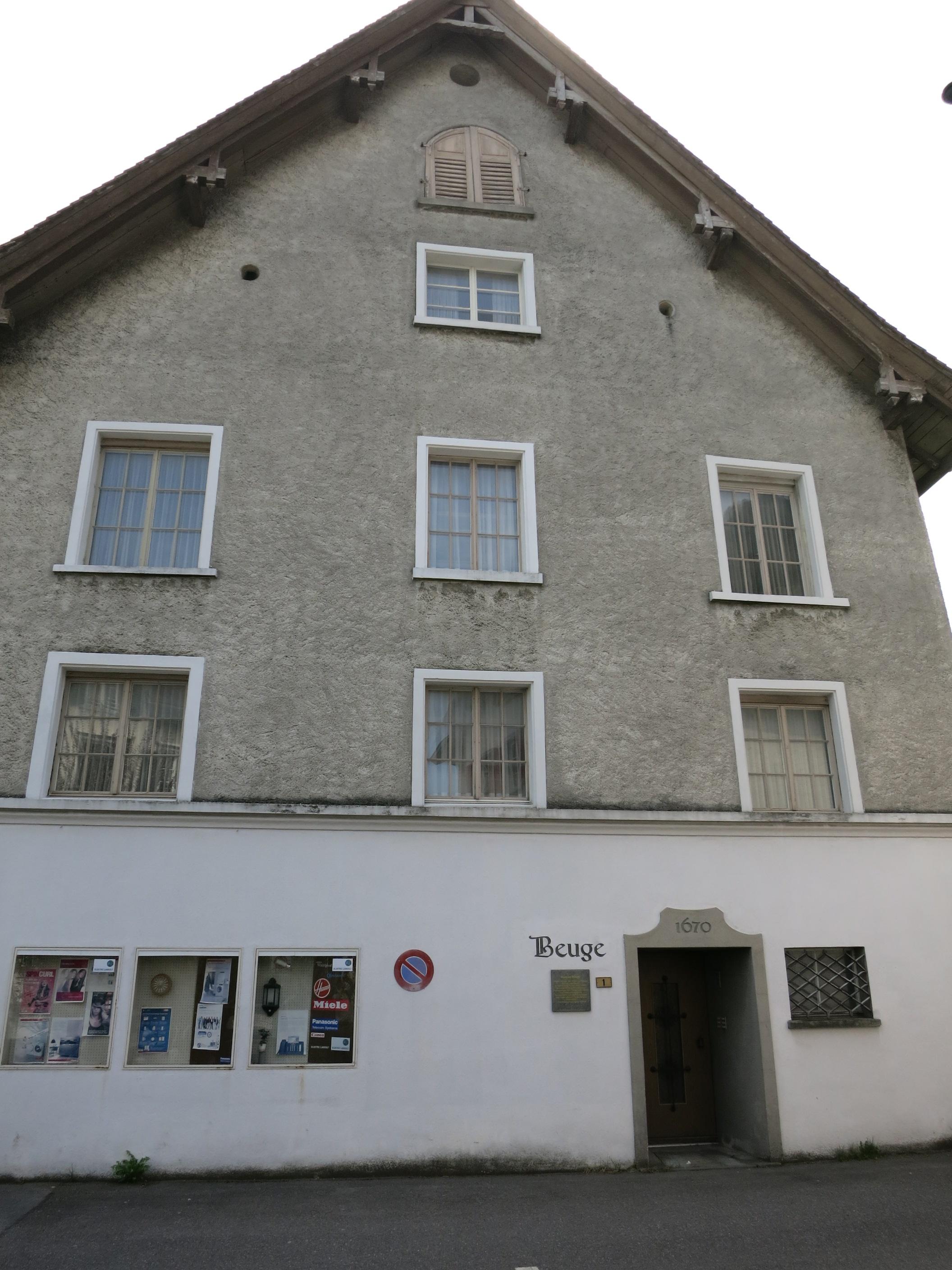 Zur Beuge House