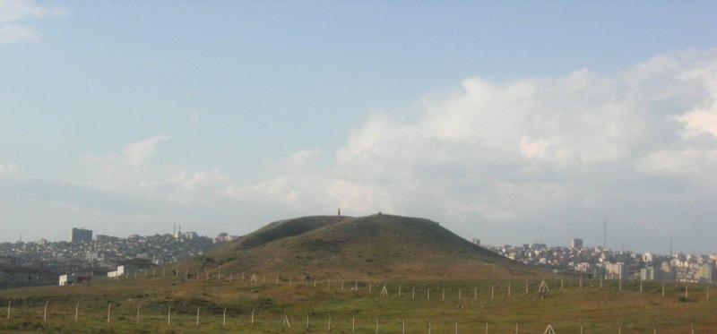 Yumurtatepe Tumulus