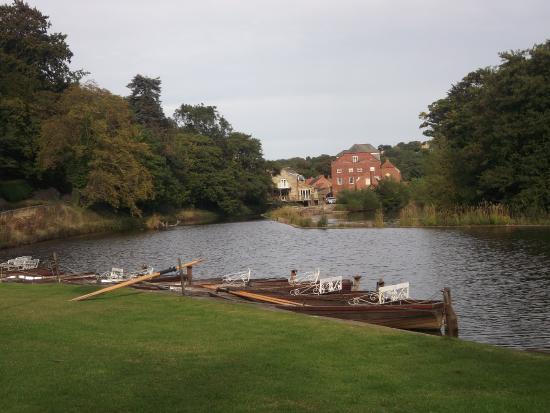 Ruswarp Pleasure Boats