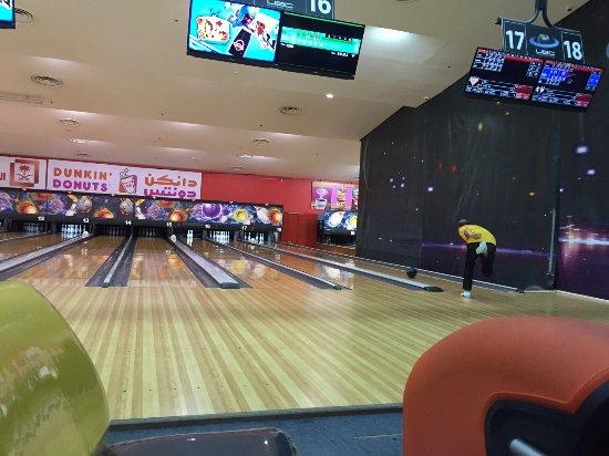 Universal Bowling Center