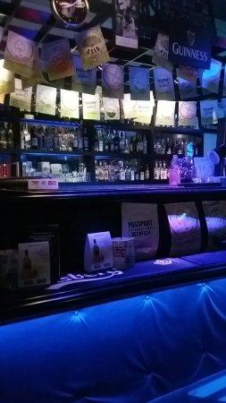 Sullys Bar