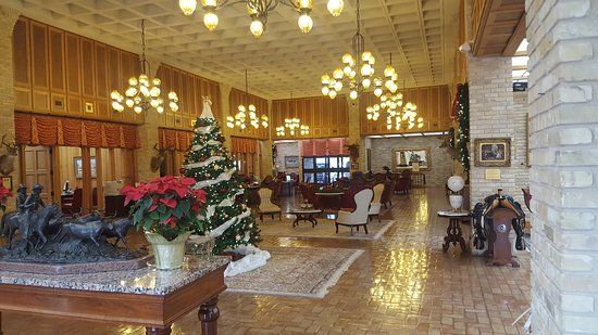 Briscoe Art & Antique Collection