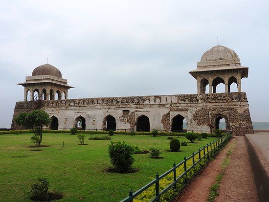 Rani Roopmati Palace
