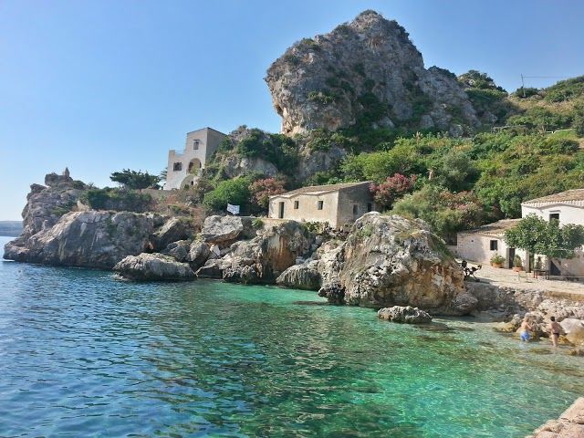 Faraglioni di Scopello