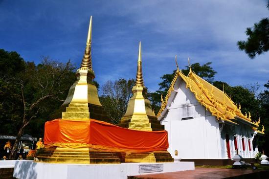 Wat Phrathat Doi Tong