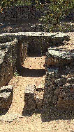 Tomba di Giganti Moru