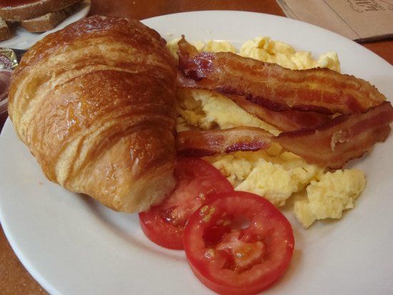 La Madeleine French Bakery & Cafe