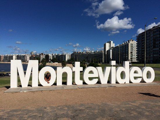 Montevideo sign