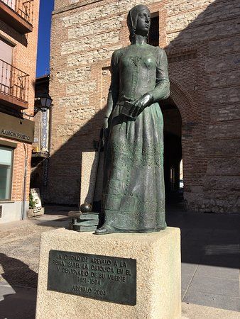 Monumento a Isabel la Catolica