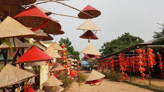 Vuon Hoa Bai Da Song Hong