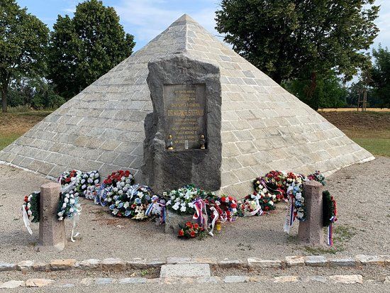 Mohyla generala Milana Rastislava Stefanika