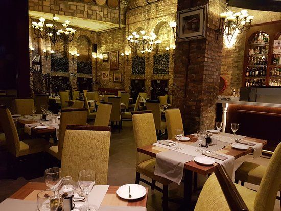 Verdicchio Restaurant and Wine Cellar