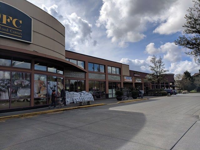 Bella Bottega Shopping Center