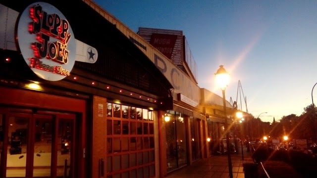 Centro Comercial Los Altos de Simon Verde