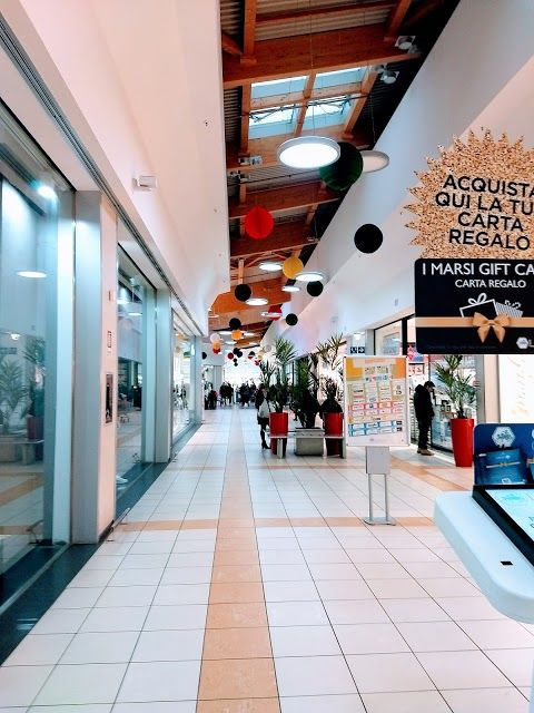 The Marsi Shopping Center