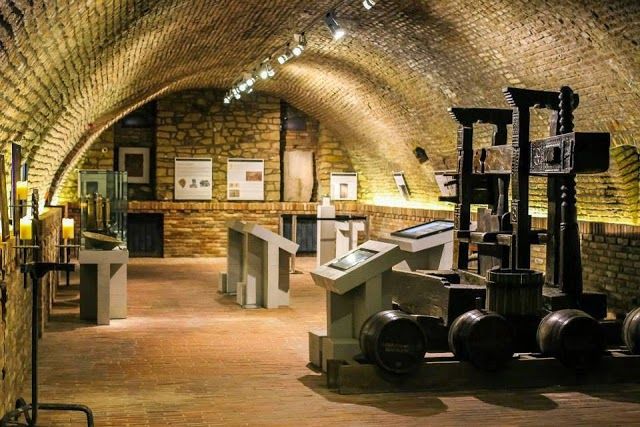 Festetics Helikon Taverna Boraszati es Gasztronomiai Kiallitoter