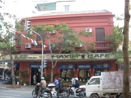 maxims restaurant & bar