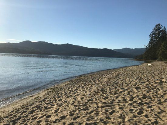 Porpoise Bay Provincial Park