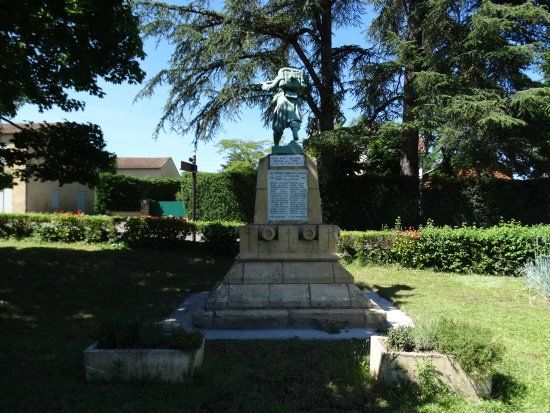 Monpazier War Monument