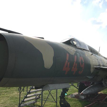 Gaststaette am Flugzeug