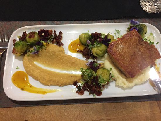 Seasons Hotel Restaurant