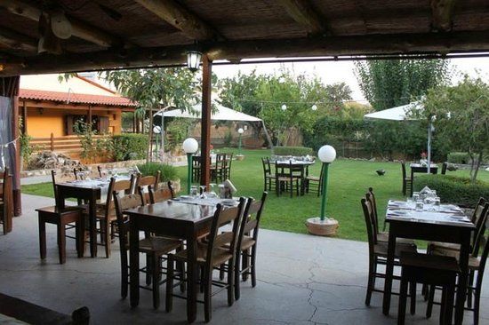 To steki tou Stavrou