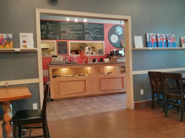 The Tall And Small Cafe