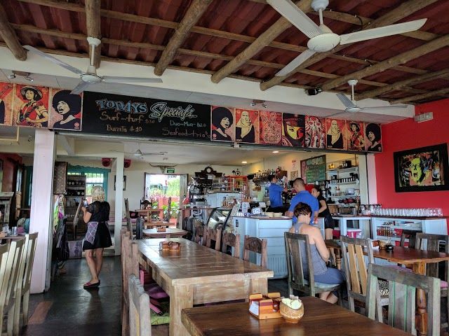 Emilio's Cafe