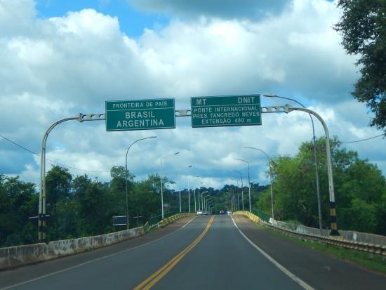 Tancredo Neves Bridge