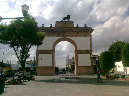 Arco Triunfal De Leon