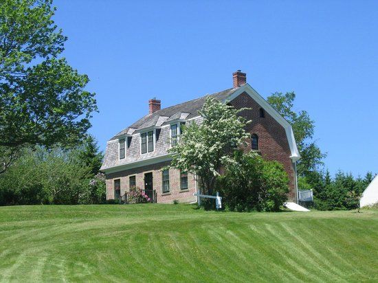 McCulloch House Museum & Genealogy Centre