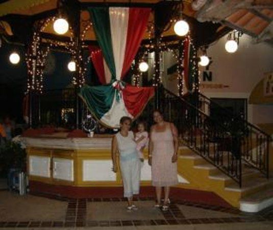 Plaza Bonita
