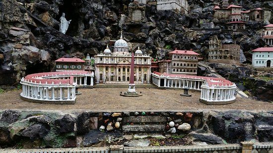 Ave Maria Grotto