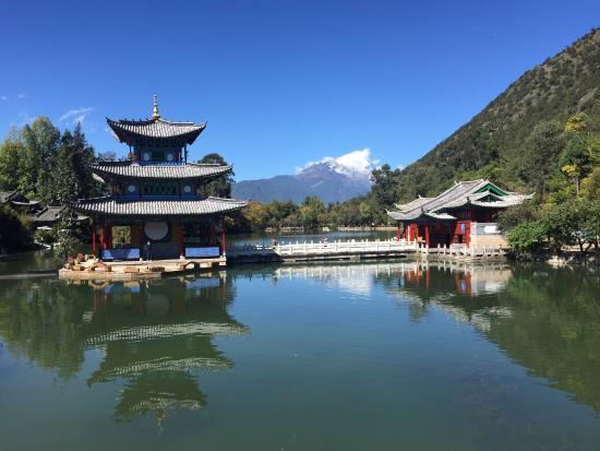 Nine-Tripod Dragon Pond