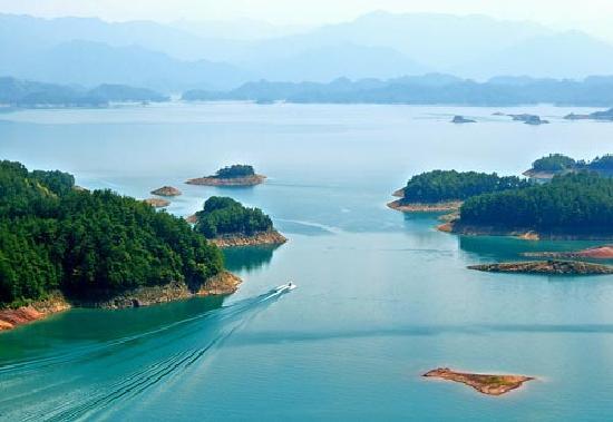 Thousand Island Lake