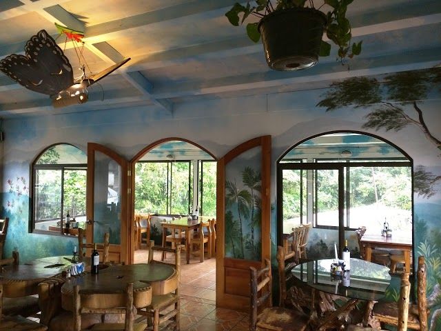 Morpho's Restaurant